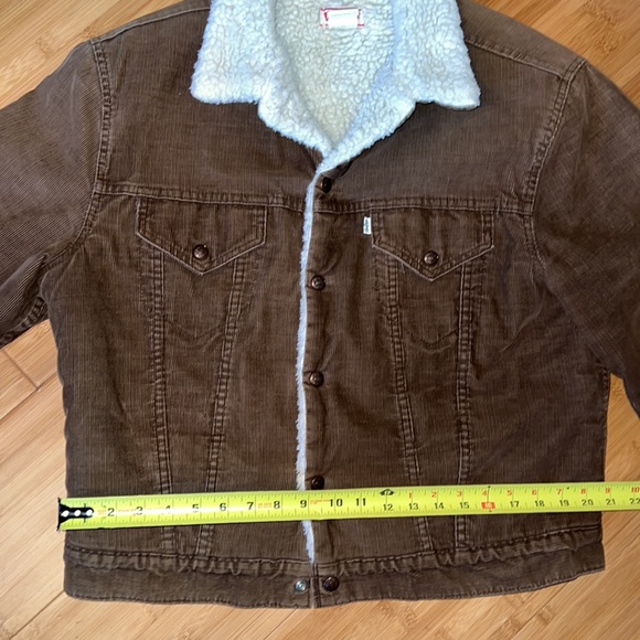 SOLD Levi’s Vintage Corduroy Sherpa Jacket - Picture 14 of 14